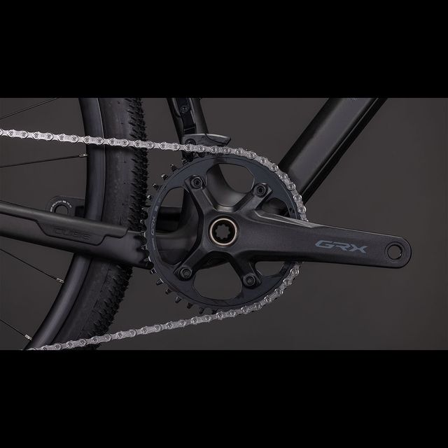 CUBE Nuroad C:62 ONE gravel-pyörä CUBE Nuroad C:62 ONE gravel-pyörä